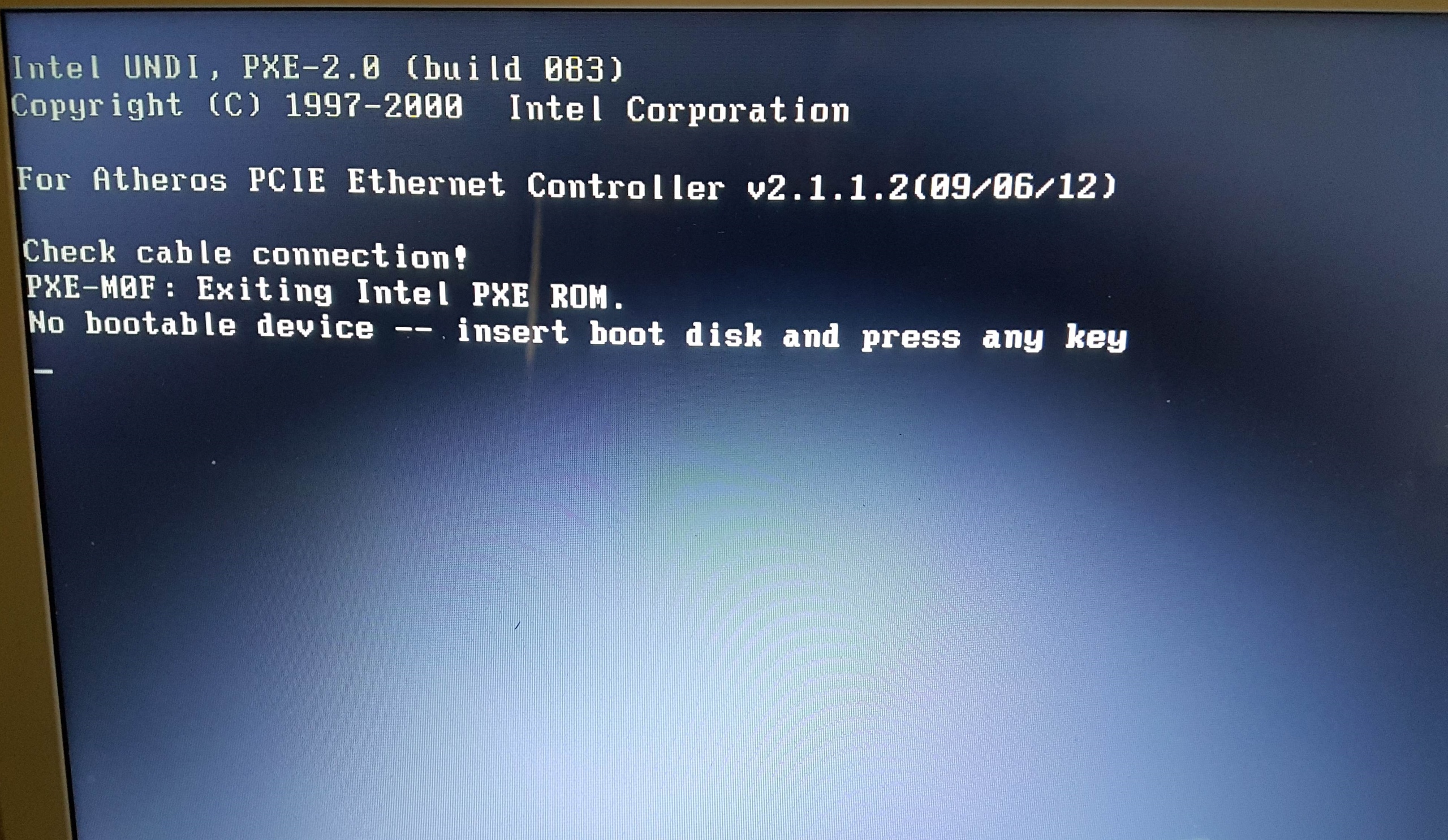 No bootable device insert boot disk and press any key: что делать?